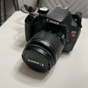 Canon EOS Rebel T4i Digital Camera